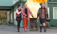 Red-2-movie-review-bruce-willis-john-malkovich-mary-louise-parker