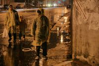 Stray-dogs-movie-review-lee-kang-sheng-lee-yi-cheng-lee-yi-chieh-jiao-you