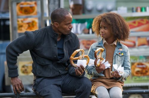 Annie-movie-review-jamie-foxx-quvenzhané-wallis