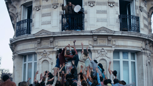 The-night-eats-the-world-movie-review-anders-danielsen-lie