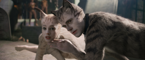 Cats-movie-review-francesca-hayward-robbie-fairchild