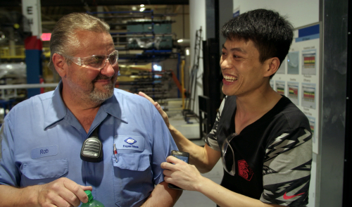 American-factory-movie-review-rob-haerr-wong-he