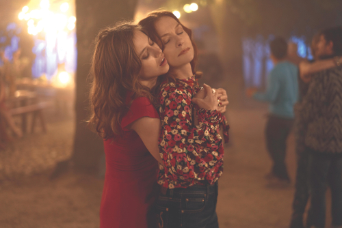 White-as-snow-movie-review-isabelle-huppert-lou-de-laâge