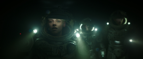 Underwater-movie-review-kristen-stewart