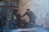 Star-trek-into-darkness-movie-review-chris-pine-zachary-quinto-zoe-saldana