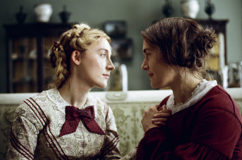 Ammonite-movie-review-kate-winslet-saoirse-ronan