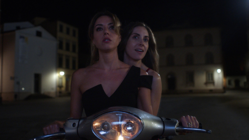 Spin-me-round-movie-review-alison-brie-aubrey-plaza