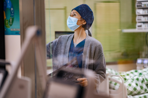 Chinese-doctors-movie-review-yuan-quan