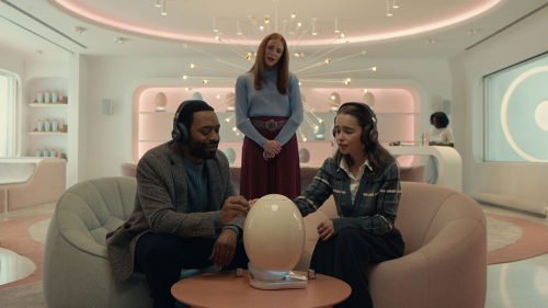 The-pod-generation-movie-review-emilia-clarke-chiwetel-ejiofor